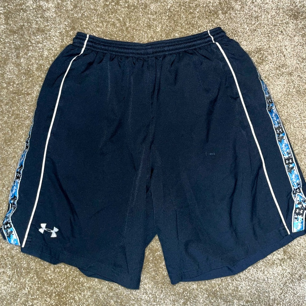 Men’s Lacrosse Under Armour Shorts - Size Med